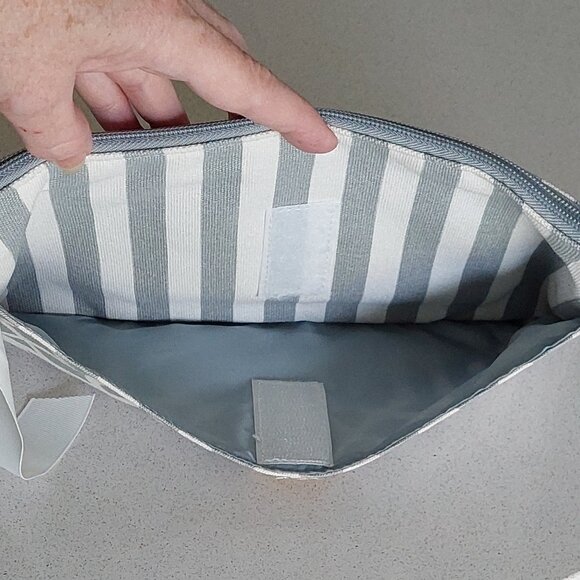 NEW Mud Pie "Lil Biter" Gray & White Bangle/Wristlet - Picture 8 of 15